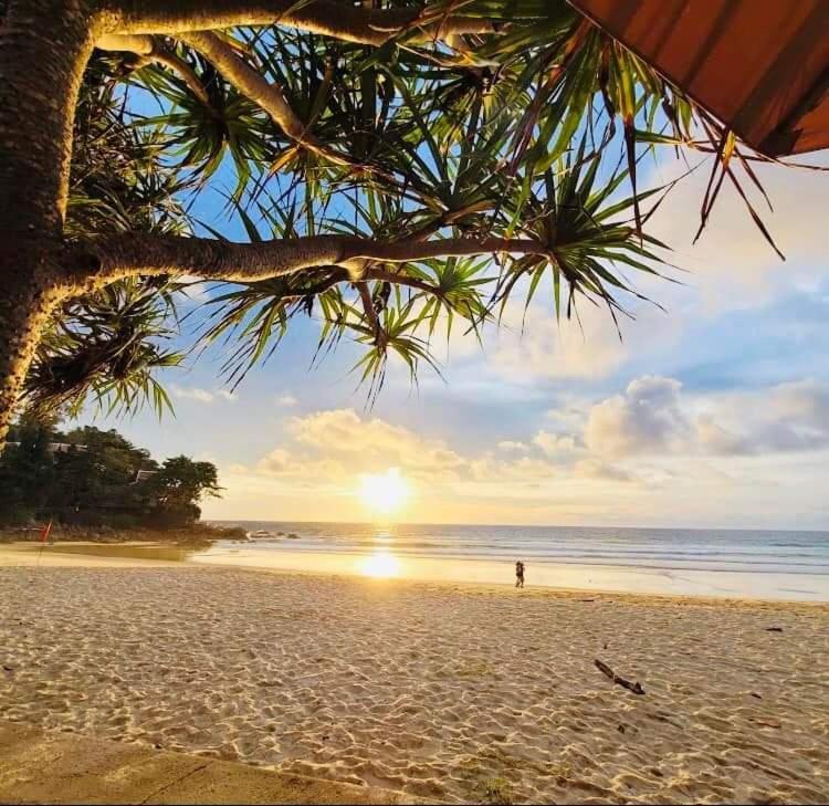 Massuwan Karon Beach Ban Saiyuan Екстериор снимка